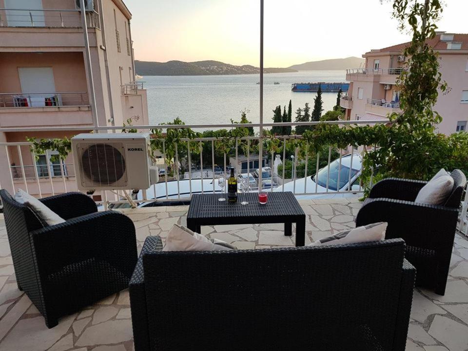 Adriatic Apartments Trogir Exterior photo
